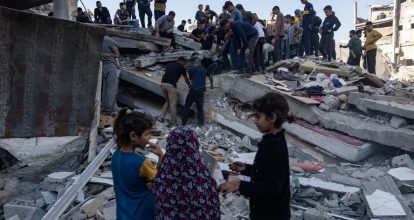 Israel mata a seis escoltas de la ayuda humanitaria cuando detenían un asalto a dos camiones en Gaza  