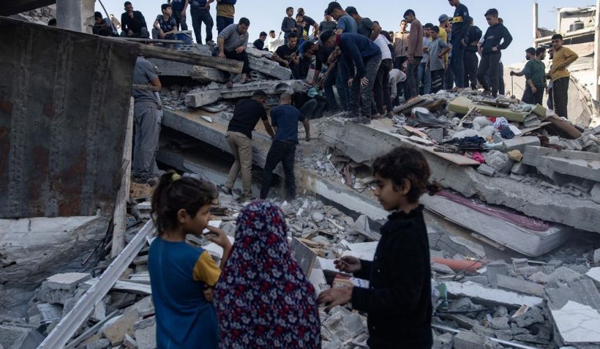 Israel mata a seis escoltas de la ayuda humanitaria cuando detenían un asalto a dos camiones en Gaza  