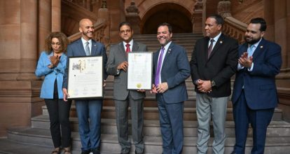 Senado de Nueva York condecora a director del COE y la DAEH por sus labores en tragedia Jet Set 