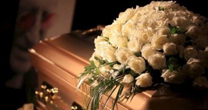 Velan restos de mujer asesinada por su pareja en el puente de la 17