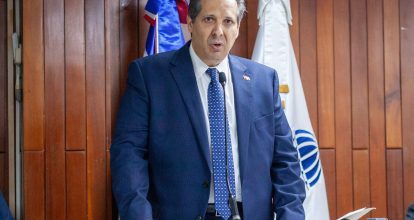 Ministro de Salud reconoce que presencia de pacientes haitianos representa una carga para el presupuesto nacional 