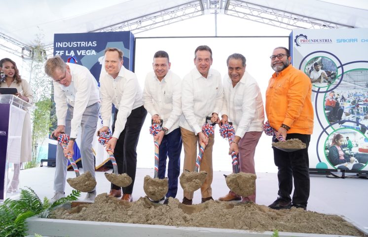 Proindustria da primer palazo para construcción de nueva nave industrial en La Vega