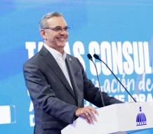 Abinader destaca alza del 38 % en salario real para frenar inflación