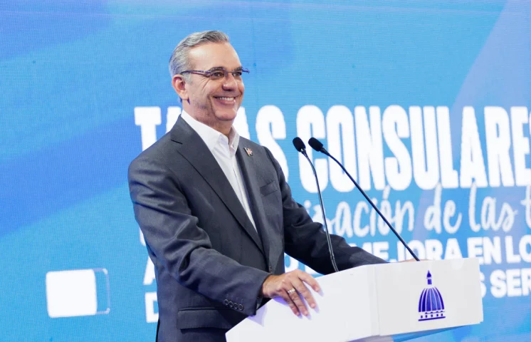 Abinader destaca alza del 38 % en salario real para frenar inflación