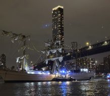 Llegan a México los tripulantes del buque escuela que chocó con un puente de Brooklyn 