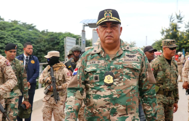 Ballester se reúne con autoridades de Dajabón para dar seguimiento a medidas migratorias