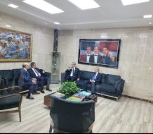 Abinader y exmandatarios rinden honores en solemne acto en el Ministerio de Defensa