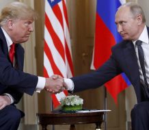 Trump llamará este lunes a Putin y a Zelenski para negociar el fin de la guerra