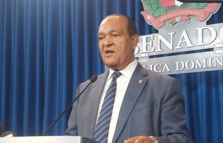 Antonio Marte sugiere congelar la importación de vehículos por cinco años