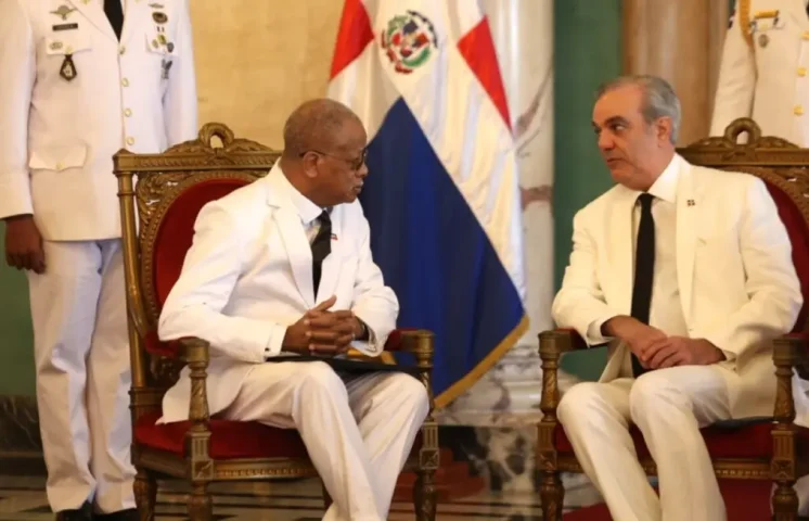 Embajador haitiano en RD presenta sus cartas credenciales ante Abinader