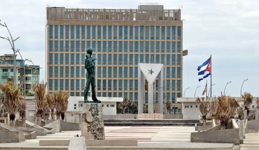 Hasta 230 dólares por un día: Cuba alquila su Tribuna Antiimperialista para eventos