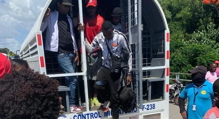 Gobierno haitiano acusa de “actos xenófobos” campaña de deportaciones en RD