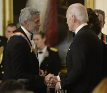 Un libro sobre el deterioro de Biden narra que fue incapaz de reconocer a George Clooney