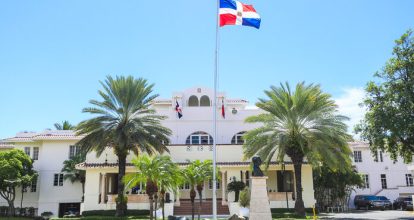 Gobierno dominicano exhorta viajar a Estados Unidos solo por vías legales y seguras 