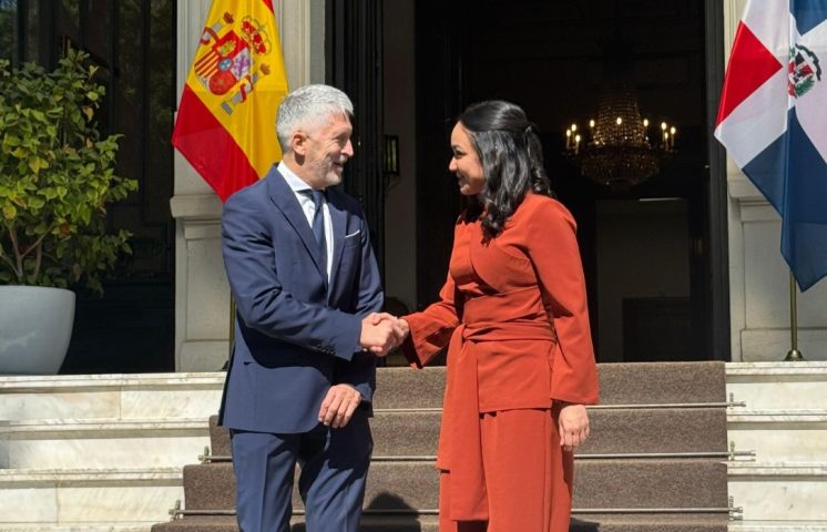 Faride Raful trata con su homólogo español estrategias sobre seguridad ciudadana  