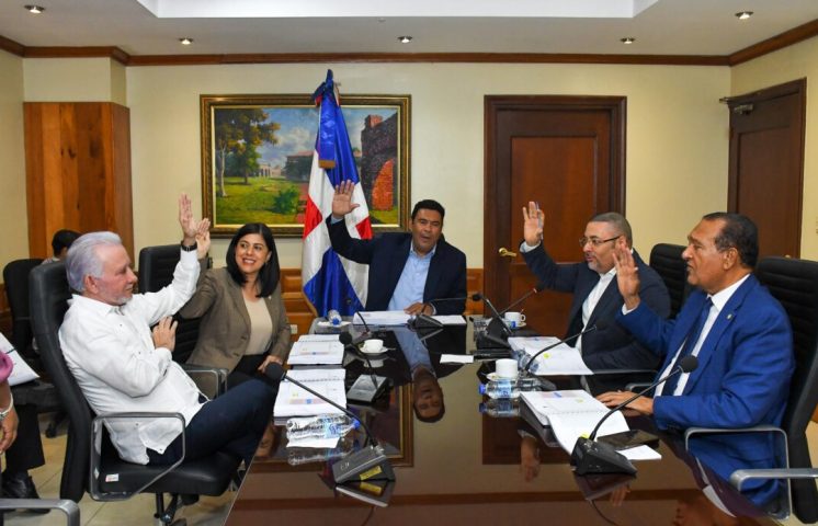 Senado mantiene sin cambios la cesantía laboral en reforma al Código de Trabajo