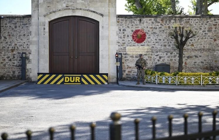 Rusos y ucranianos abren negociaciones de paz tres años después pero no paran la guerra