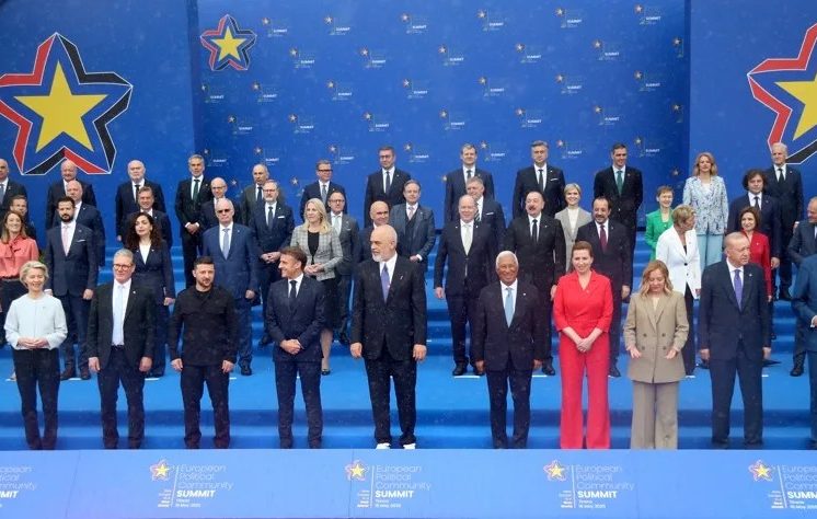 Europa emplaza a Putin a sentarse a negociar con Ucrania y amenaza con más sanciones