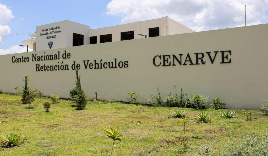 Abinader inaugura Centro Nacional de Retención de Vehículos en SDO