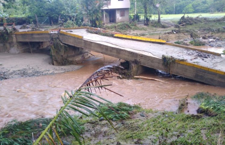 Acueductos averiados, desbordamientos de ríos y comunidades aisladas por secuelas de vaguada 