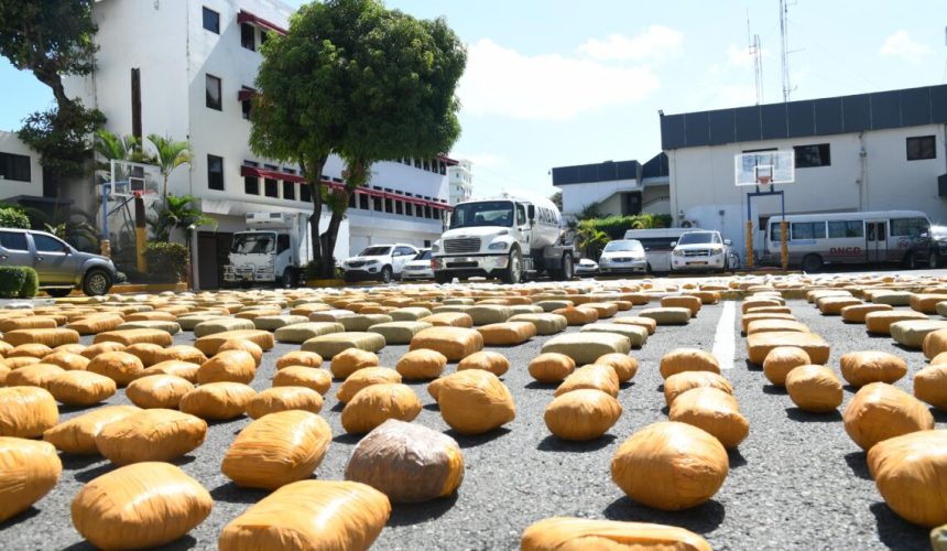 Confiscan más de 4,000 libras de presunta marihuana en Pedernales