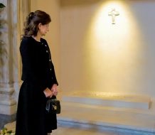 Vicepresidenta Raquel Peña visita la tumba del papa Francisco y destaca su legado 