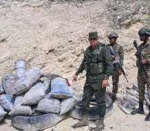 Autoridades incautan carbón y cigarrillos ilegales en operativo en Jimaní