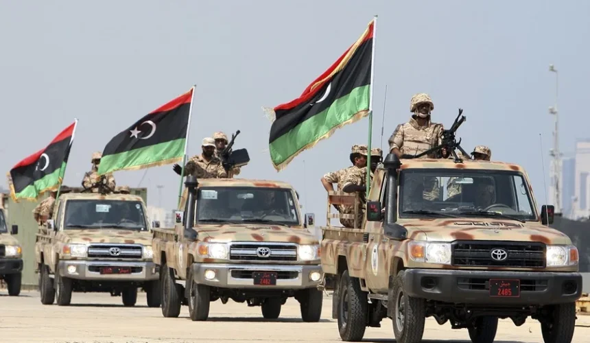 Escalada militar en la capital de Libia: Muere el líder de una poderosa milicia y piden a los ciudadanos permanecer en casa