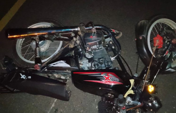 Motociclista muere al deslizarse en Santiago Rodríguez; No usaba casco 