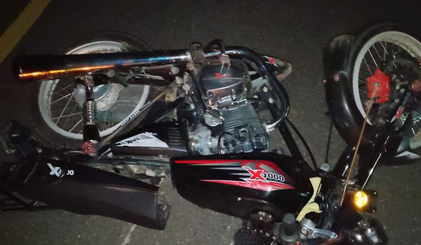 Motociclista muere al deslizarse en Santiago Rodríguez; No usaba casco 