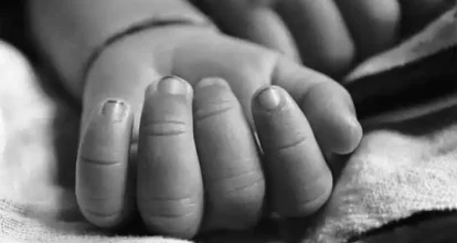 Indignación en SDN por fallecimiento de bebé; madre presunta acusada de ser responsable