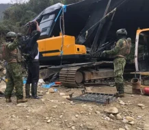 Enfrentamiento con disidentes de las FARC deja ocho militares muertos en Ecuador