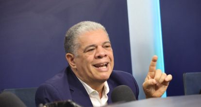 Baret afirma que de reunión de Abinader con expresidentes sólo puede salir “una buena foto”