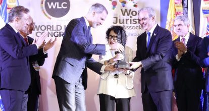 Sonia Sotomayor recibe premio World Peace & Liberty en Congreso Mundial de Derecho