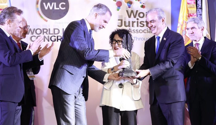 Sonia Sotomayor recibe premio World Peace & Liberty en Congreso Mundial de Derecho