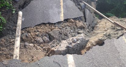 Lluvias provocan colapso de puente en Villa Tapia, Hermanas Mirabal