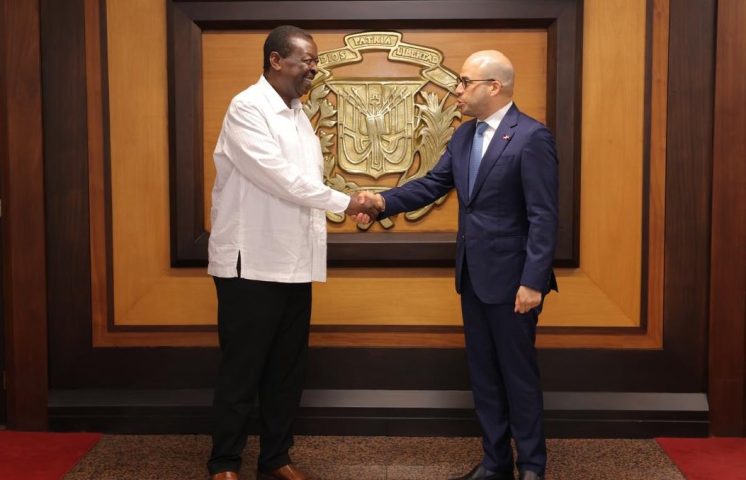 RD y Kenia firman acuerdos para apoyar misión de paz en Haití