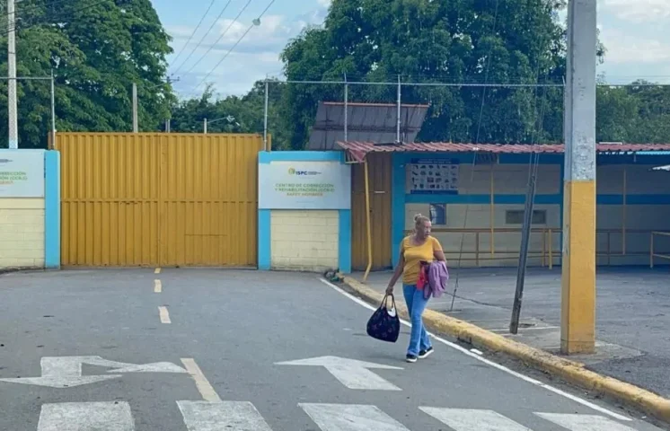 Se fuga de reo por homicidio en Rafey Hombres, Santiago