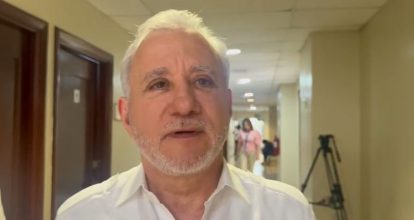 Senador Antonio Taveras exige regulación para comunicadores que difaman sin pruebas