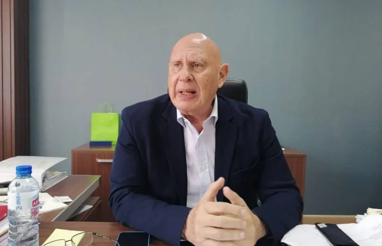Hackean el WhatsApp del senador Pedro Catrain y advierten sobre posibles estafas  