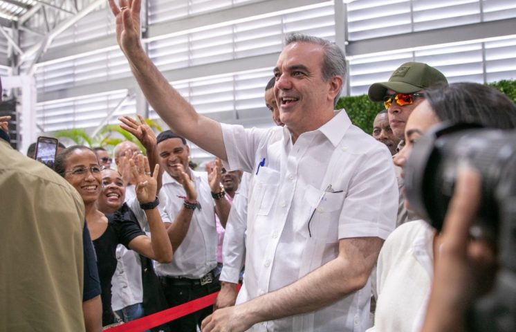 Abinader inaugurará nuevo canódromo y otras obras en SD y SPM este sábado