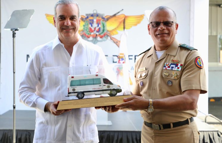 Abinader inaugura primera fase de la planta de ensamblaje de vehículos en San Cristóbal 