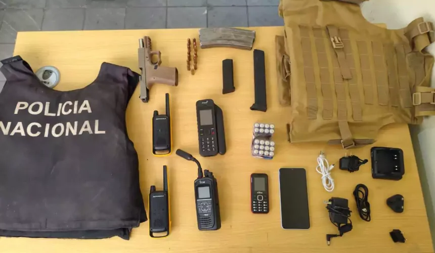 Operativos en Barahona dejan dos detenidos y armas ilegales ocupadas