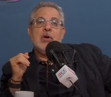 Pablo Mckinney: “El periodismo, con esto de las redes, va forzado”