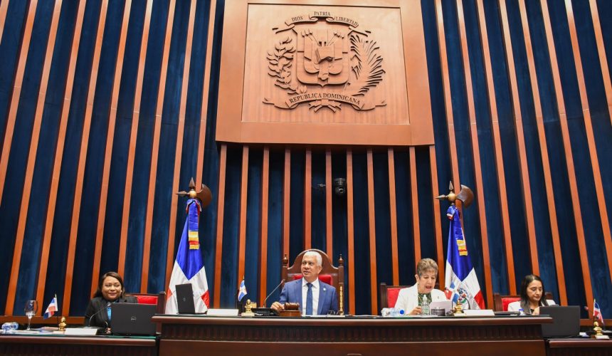 Senado designa comisión para estudiar proyecto de ley sobre libertad de expresión y medios audiovisuales