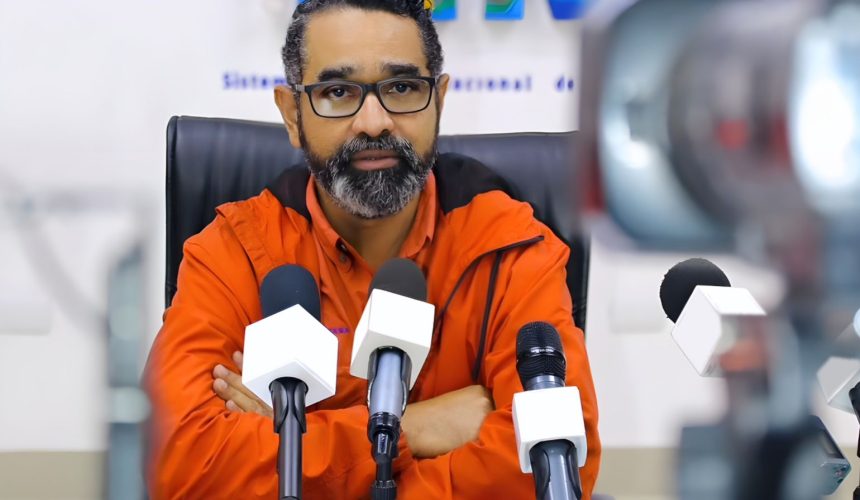 Director Defensa Civil pide a la población no cruzar ríos y cañadas ante fuertes lluvias 