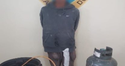 Detienen presunto delincuente acusado de robos en viviendas y en una iglesia en La Romana