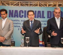 Abinader llama a la unidad nacional y destaca el poder de la oración