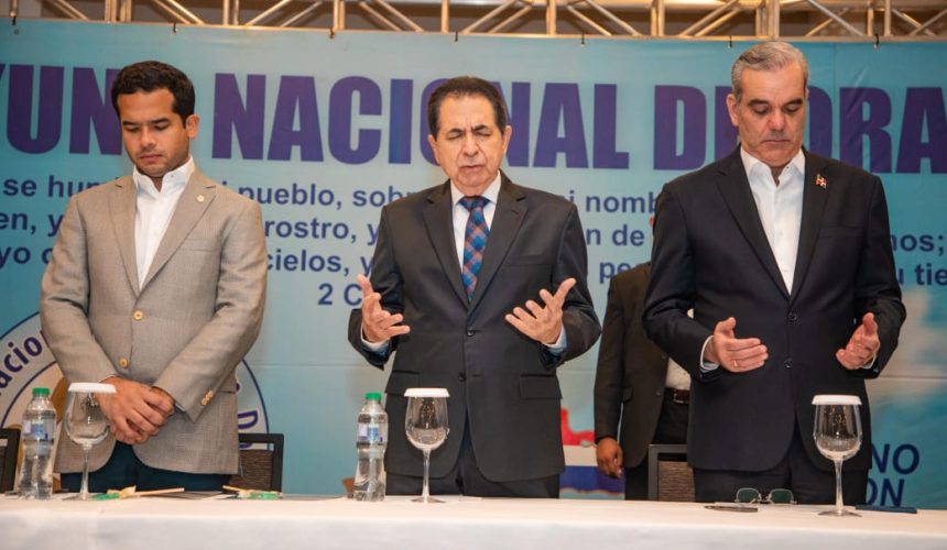 Abinader llama a la unidad nacional y destaca el poder de la oración