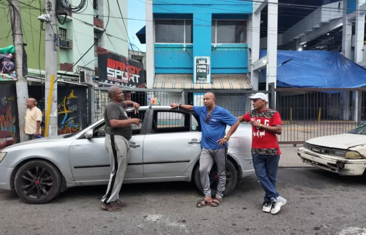 Choferes rechazan cobro de mora por multas de tránsito acumuladas 